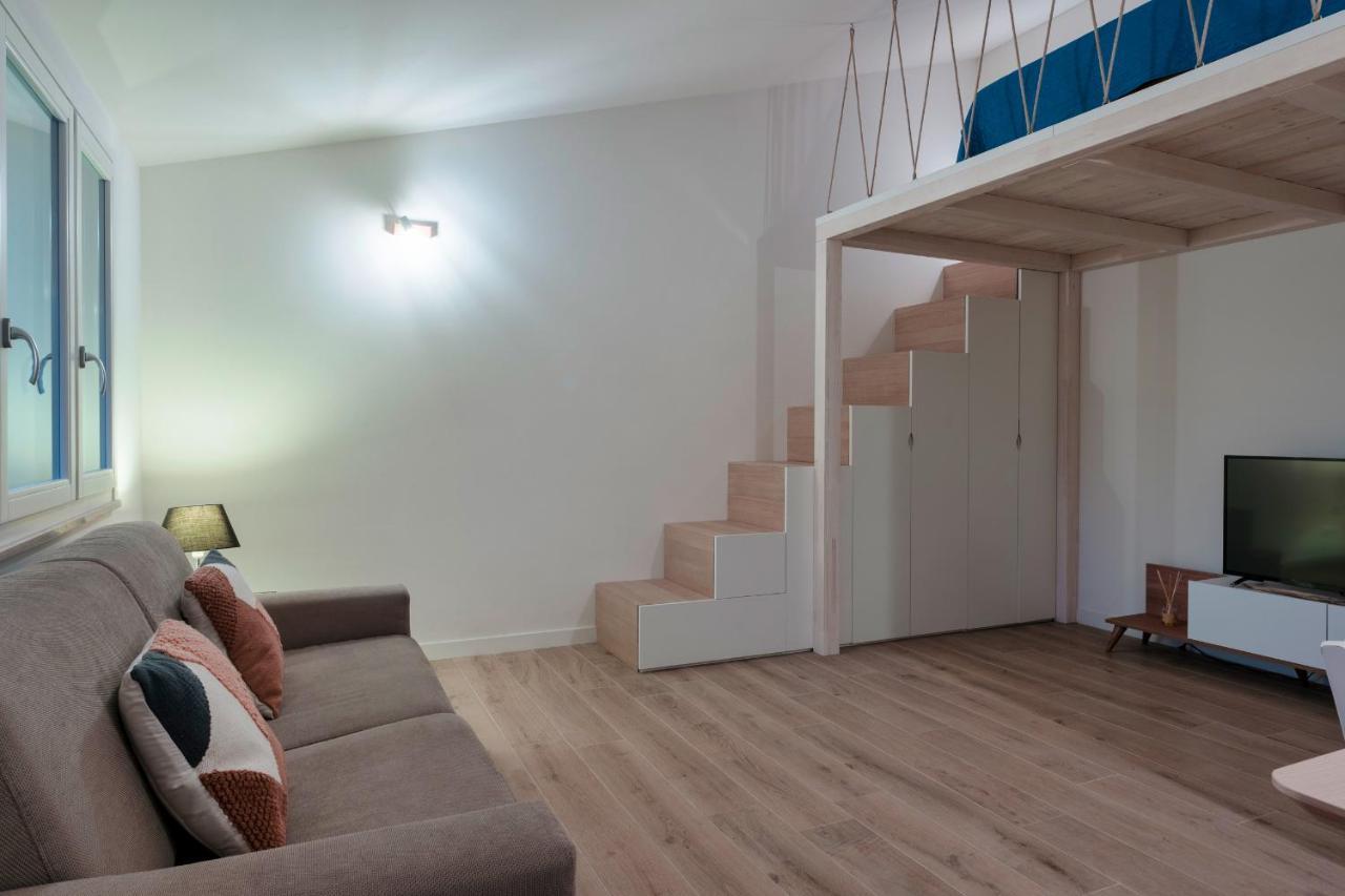 Casa Lugana 19 - Monolocale Con Piscina Direttamente A Lago 西尔米奥奈 外观 照片