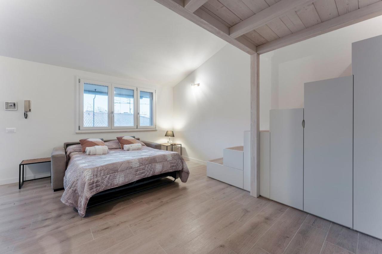 Casa Lugana 19 - Monolocale Con Piscina Direttamente A Lago 西尔米奥奈 外观 照片